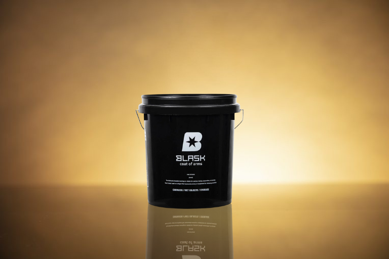 Car Wash Bucket 18L With Grit Guards
